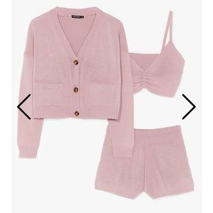 3 PC set 🤍 in style